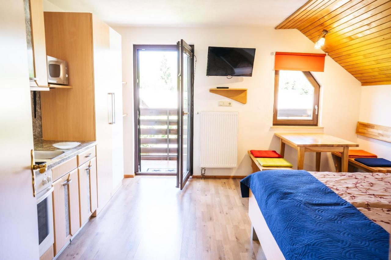 Apartmaji Alpski Cvet - Hisa Gorenc Бохин Екстериор снимка